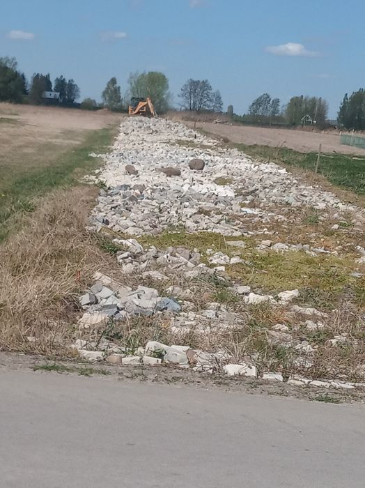 Dam miejsce na wysyp gruzu budowlanego Skaryszew