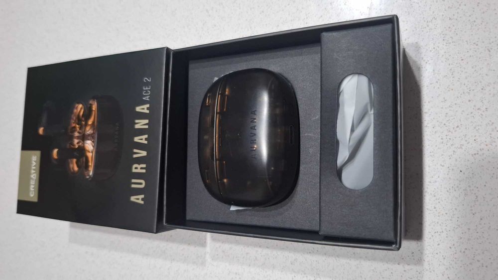 Auscultadores creative aurvana ace 2