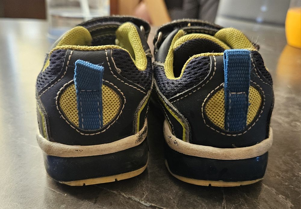 Geox buciki 23 świeci