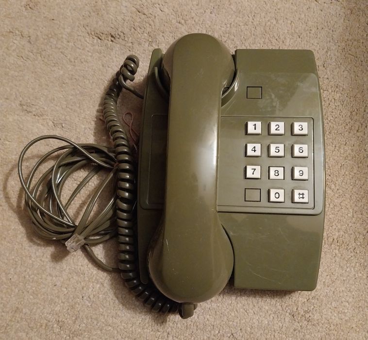 Wired Telephone with Green Headset64739550983810120