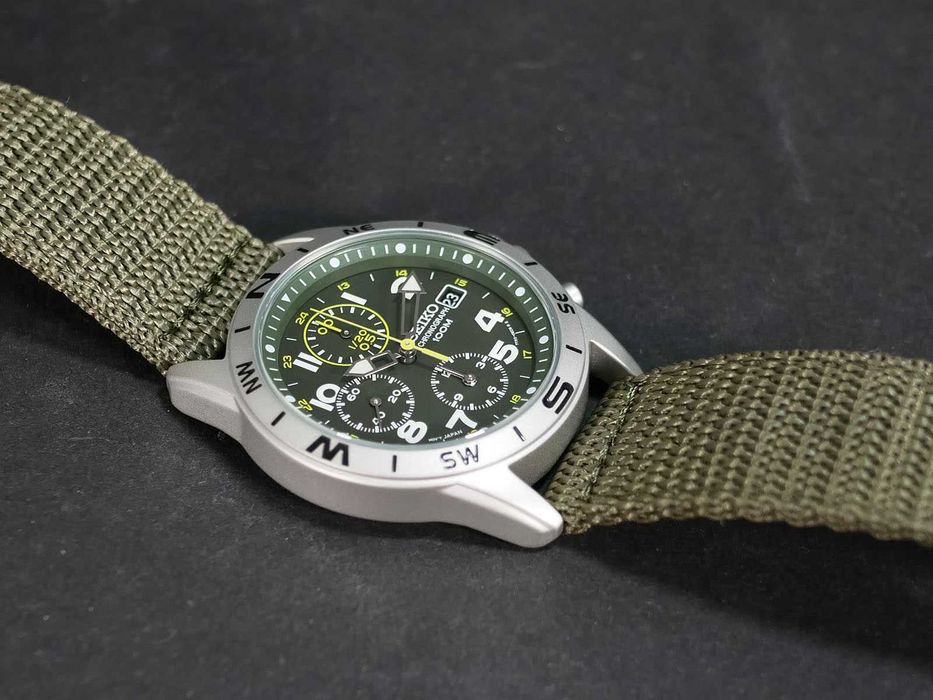 Годинник Seiko SND377R Green з хронографом
