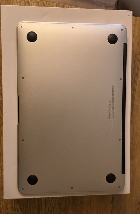 Apple macBook Air a1465