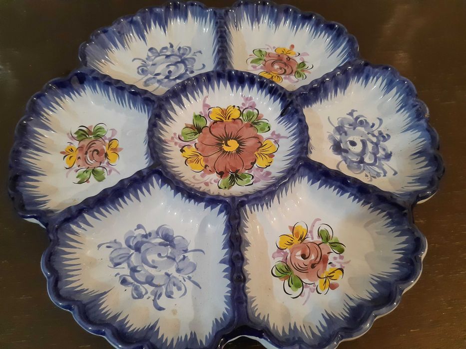 Prato dividido, porcelana portuguesa, pintado à mão, como novo