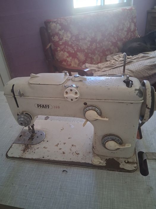 Maquina de costura antiga PFAFF