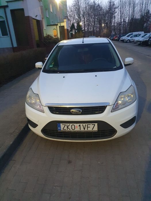 Sprzedam forda fokusa mk2 1.6bezyna 101koni