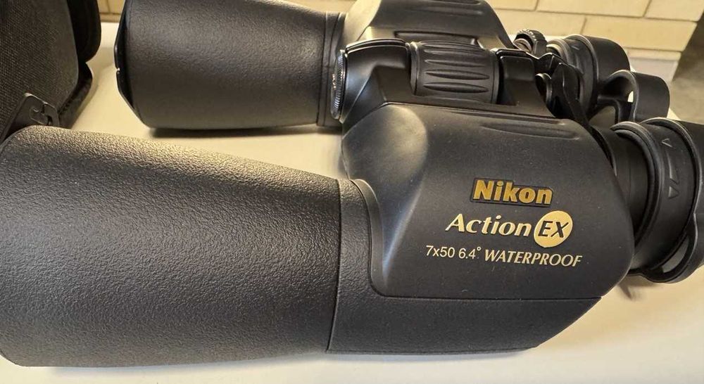 Бинокль Nikon Action EX 7x50 WP