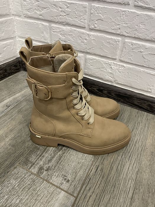 Чоботи жіночі осінні