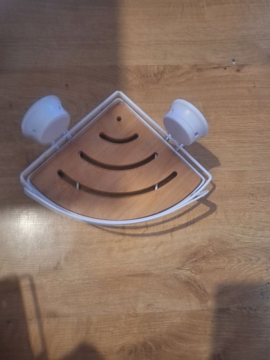 Półki rogowe łazienkowe