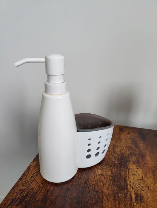 Дозатор для миючого засобу з тримачем для губок