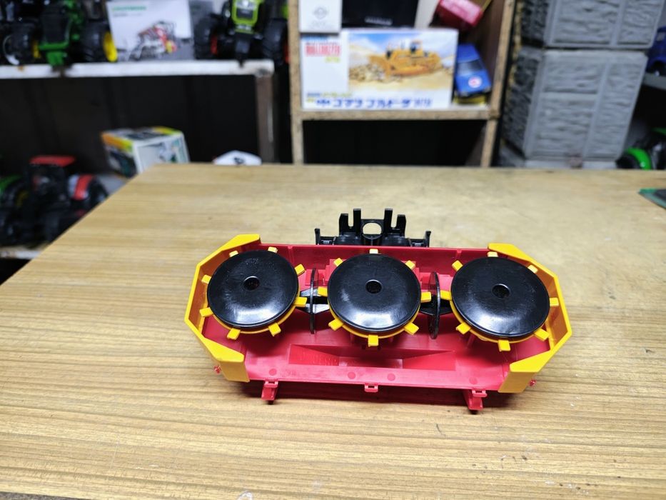 Bruder kosiarka fela