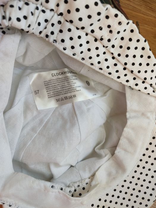 Vende se colar e boirna nova