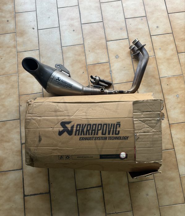 Escape Akrapovic Titanio Carbono Euro4 c/ Gravação a Laser MT07 Tracer 700 XSR 700