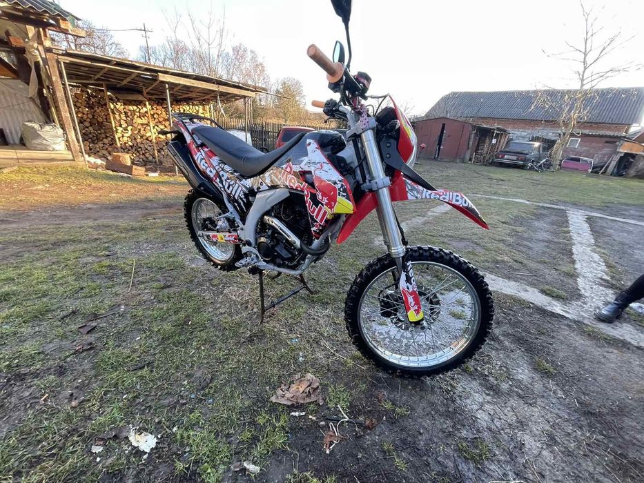 Loncin LX 250 мотоцикл