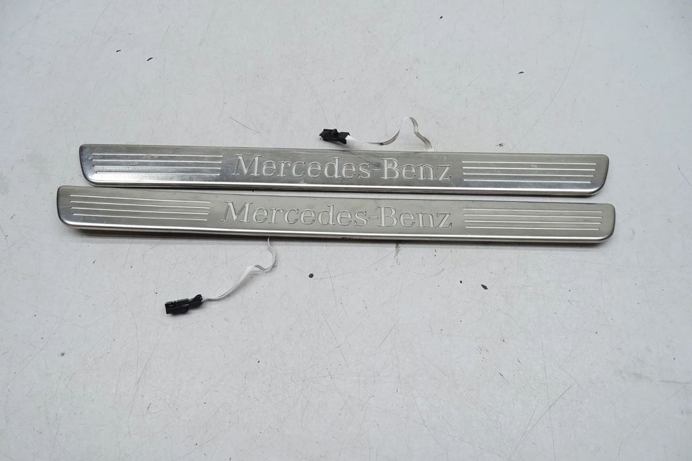 MERCEDES A W176 B W246 Listwy Progowe Komplet A2466800635 A2466800535