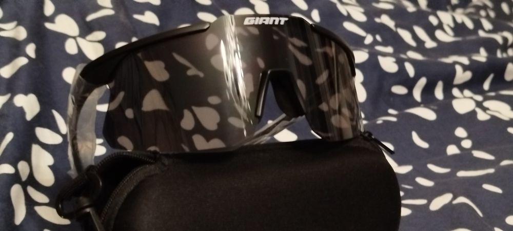 Ultra lekkie okulary przeciwsłoneczne Giant