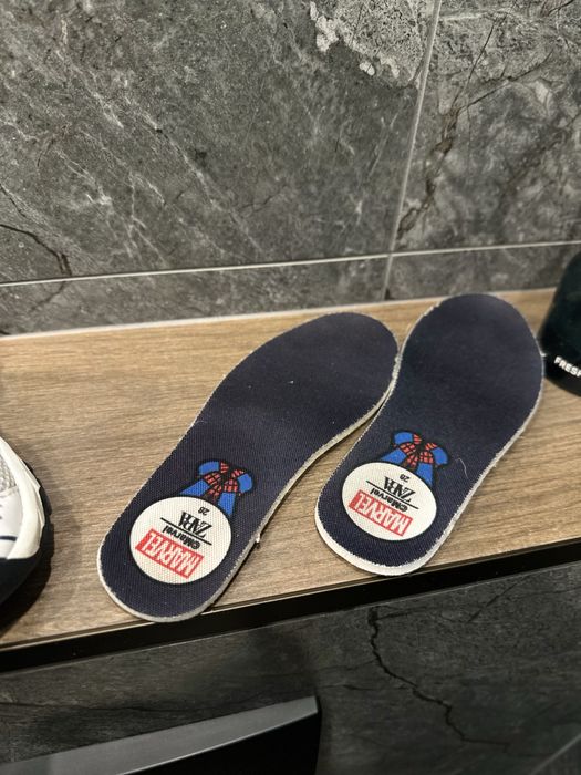 Кроссовки Zara 28