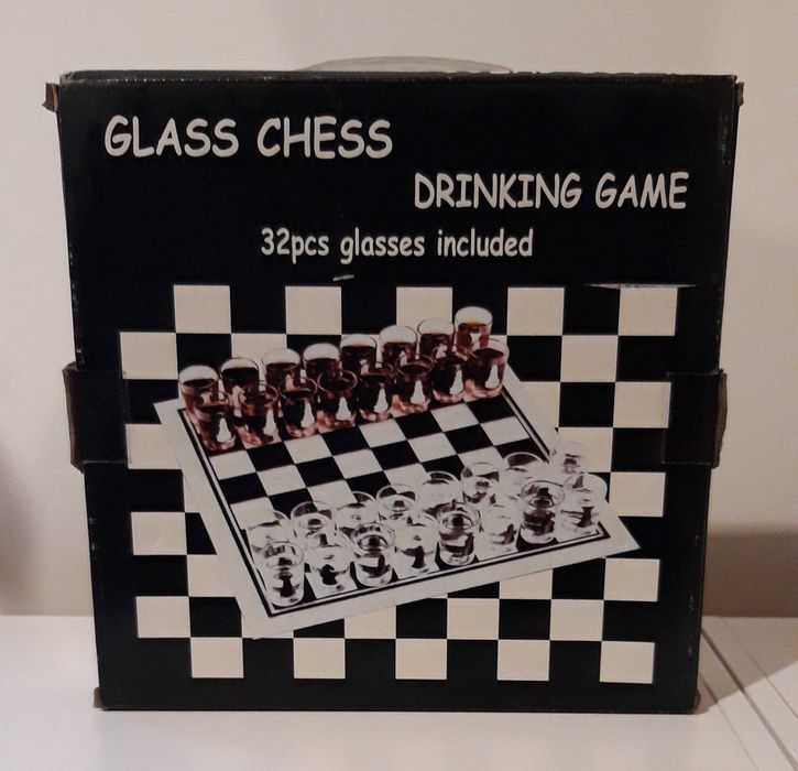 Jogo tabuleiro DRINKING CHESS - Artigo NOVO.
