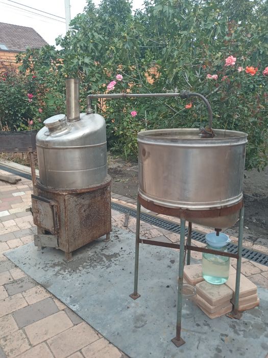 Дистилятор на дровах