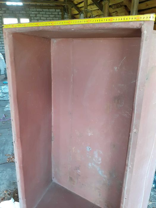 Продам емкость для сыпучих материалов.