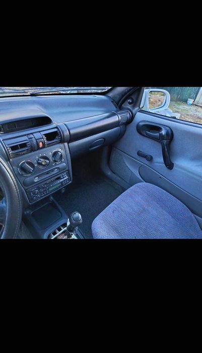 Opel Corsa B 1.7 A aquecer — photo 3