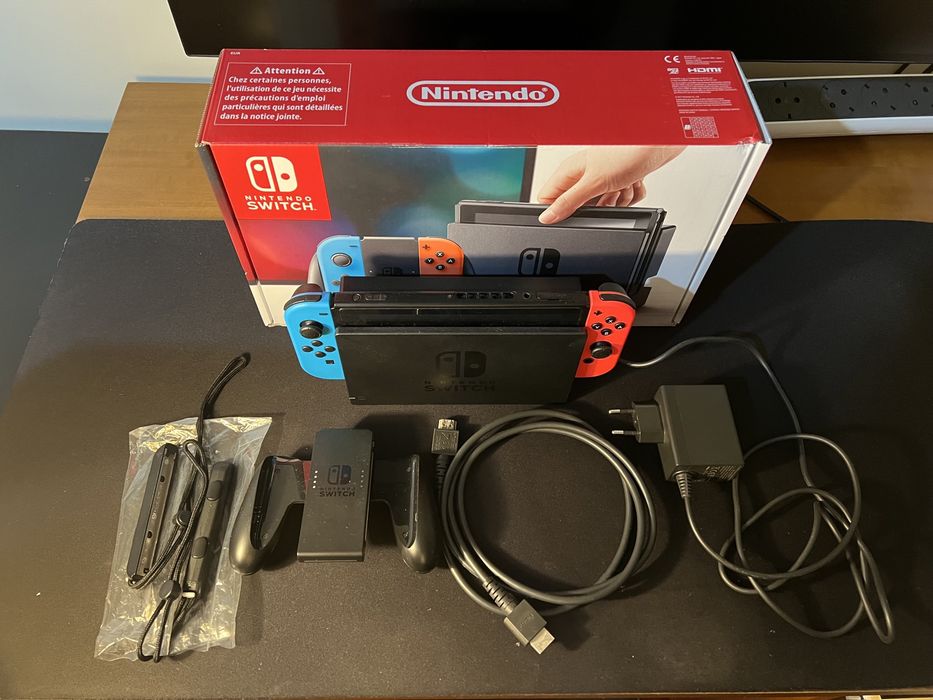 Nintendo Switch V1 Completa com Caixa e Acessórios Originais