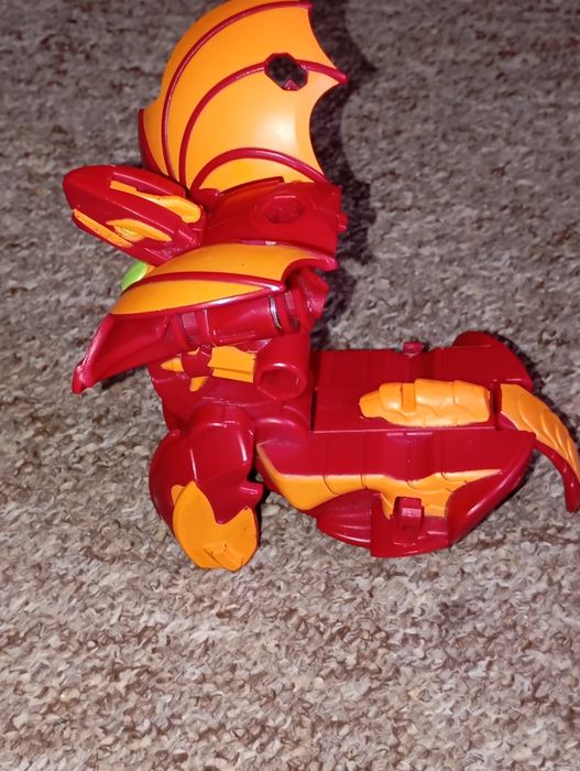 игрушка-трансформер Spin Master Bakugan серии Armored Alliance, персон