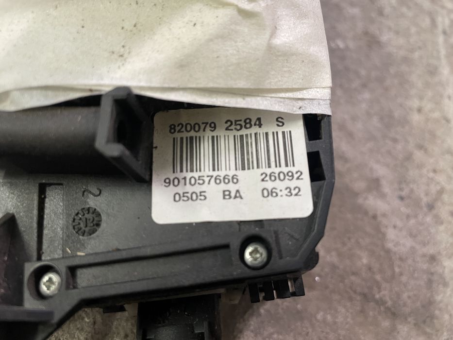 Підрульовий перемикач (гітара, шлейф Airbag) Renault / Dacia Duster, Logan, Sandero, Kangoo 2 (ОЕ: 8200792584)