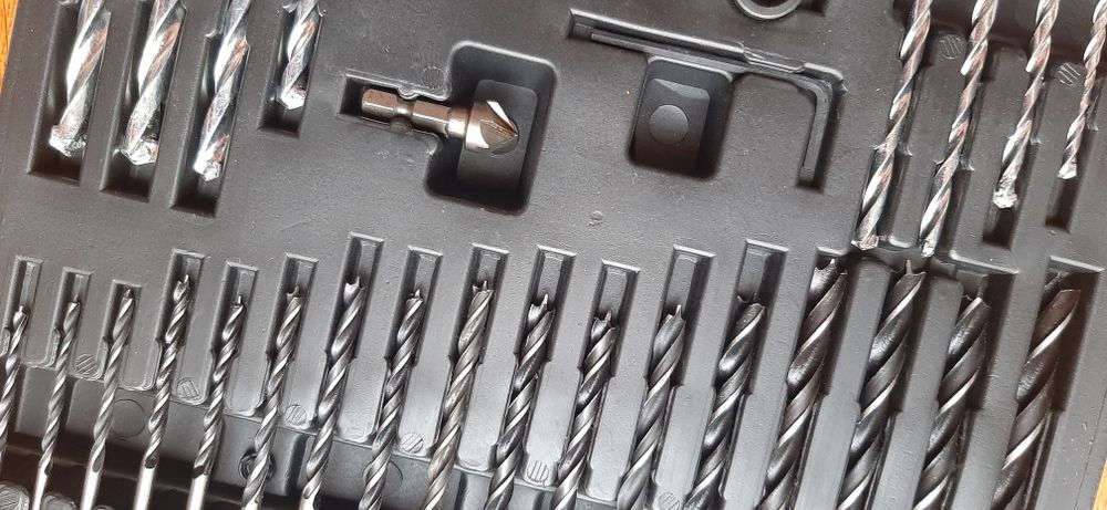 Zastaw wierteł metal drewno beton 60 elementów