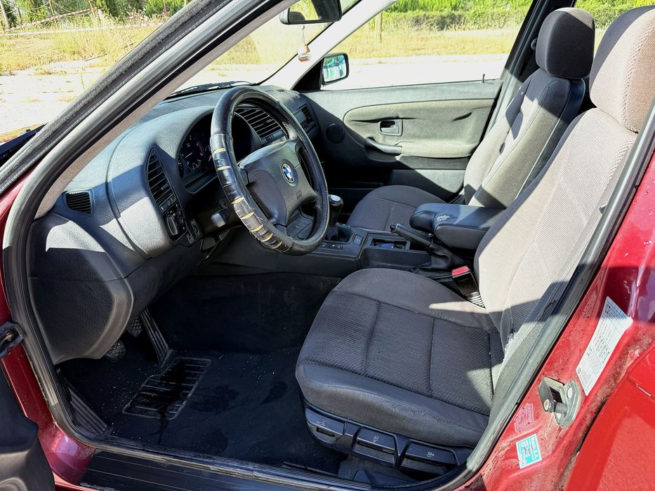 BMW 318 tds (E36)