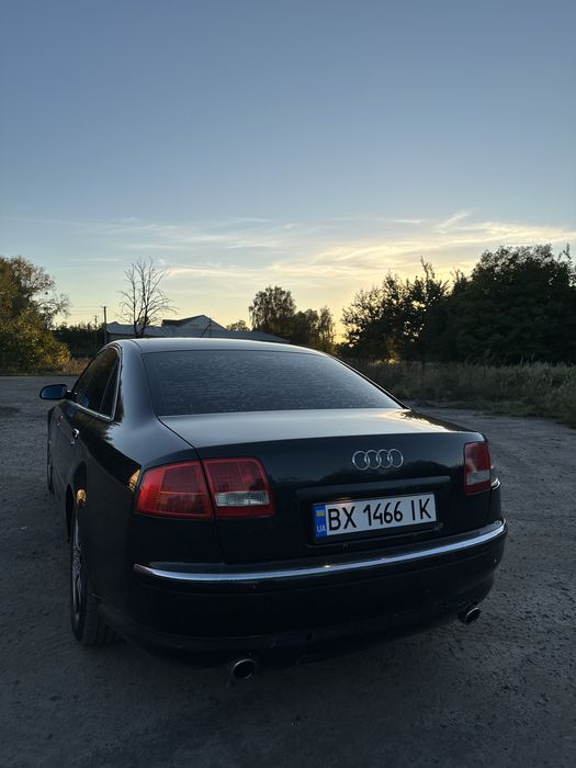 Audi A8 D3 Quattro в хорошому стані!