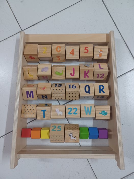 Brinquedo didáctico números e letras