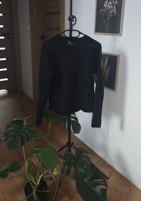 Czarny sweter Top Secret rozmiar M wełna 50%! Hot viral