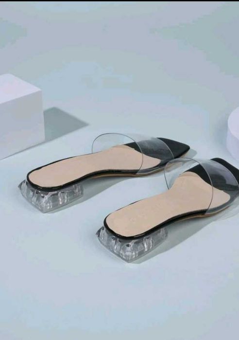Sandalias transparentes