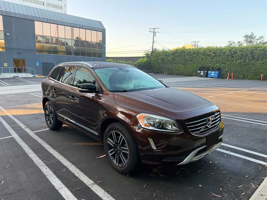 Volvo XC60      2016