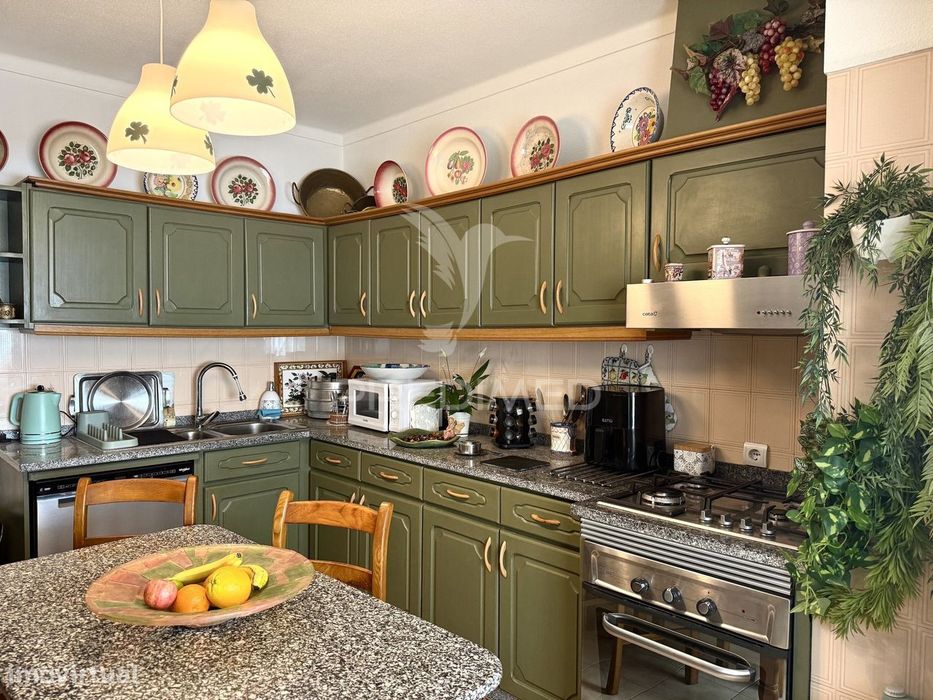 Apartamento T3 com Garagem e Excelentes Varandas em Fátima