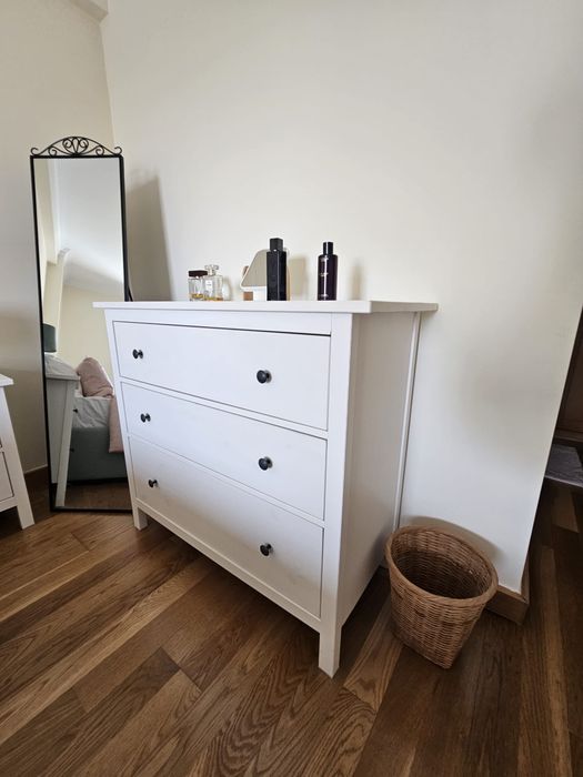 Cómoda HEMNES branca