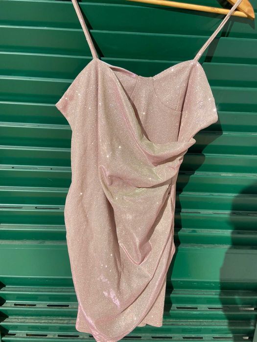 vestido rosa claro brilho