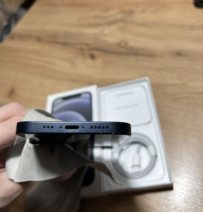 iPhone 12, 64 GB Neverlock (85%)