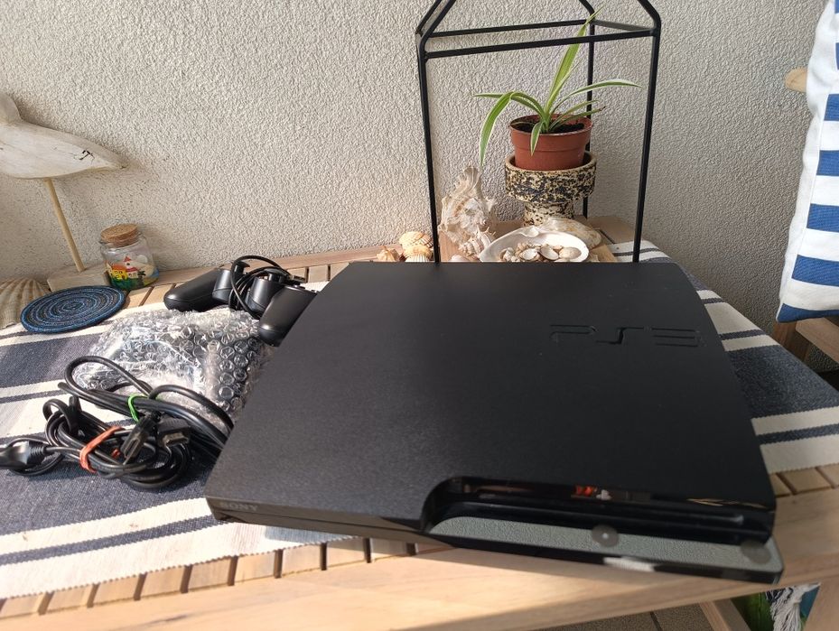 Konsola PlayStation 3 PS3 slim 320GB 2xpad HDMI + gra Minecraft po polsku