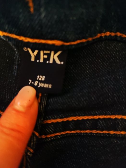 Продам пакетом одяг на хлопчика ріст 128 см