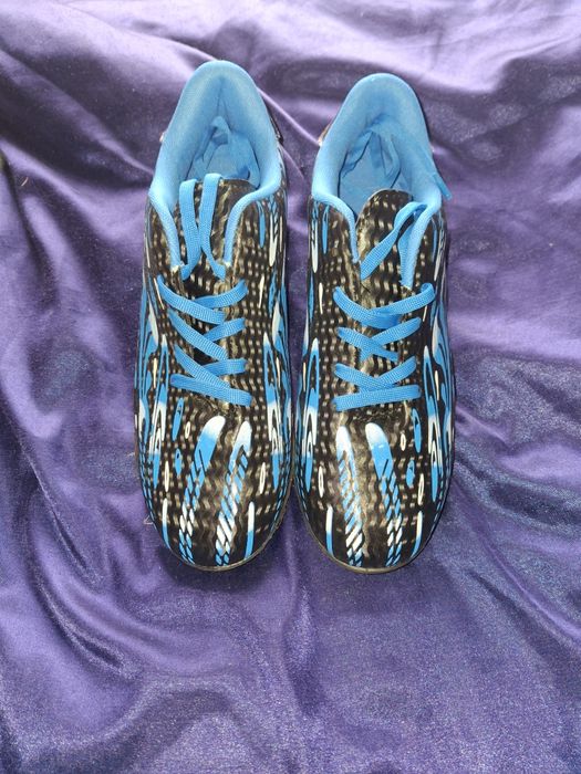 Sprzedam buty piłkarskie