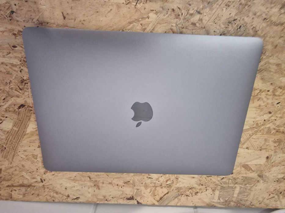 MacBook PRO Touchbar M1, 2020  com varios programas disco 1tb