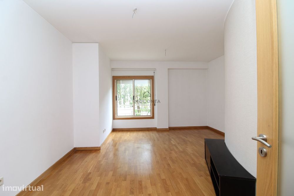 T1+1 Av. Dr. Fernando Melo – Lagueirões- Valongo |
