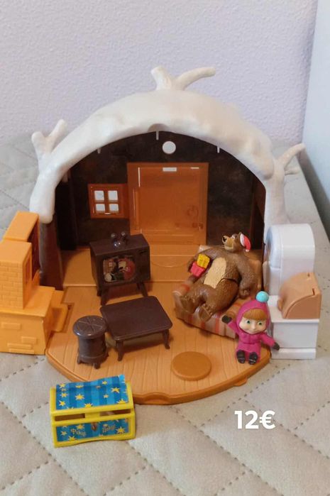 Casas do urso e da Masha várias..