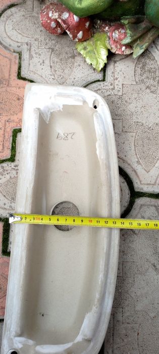 Продам крышку на бачок унитаза, состояние новой