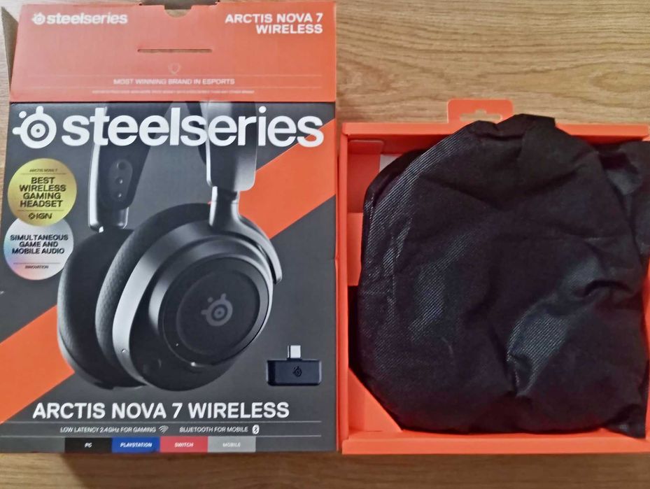 Fones SteelSeries Arctis Nova 7 Wireless