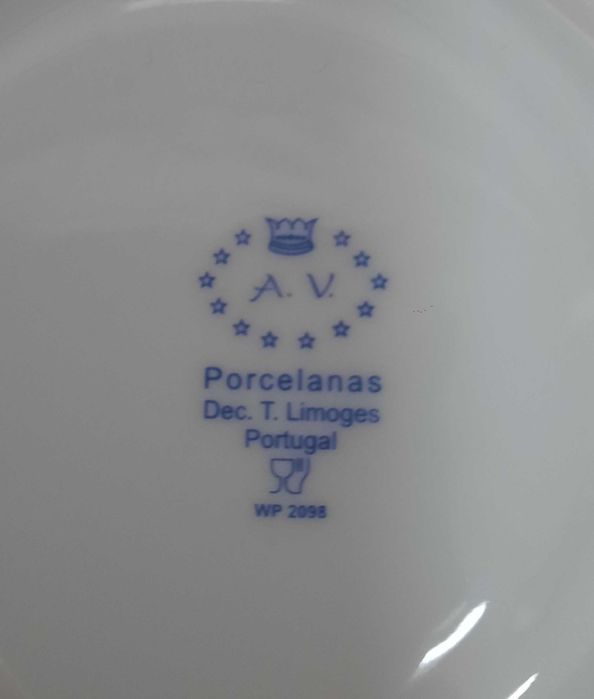 Chávena de chá + pires de porcelana novo