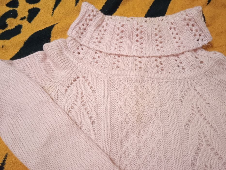 Продам свитер женский