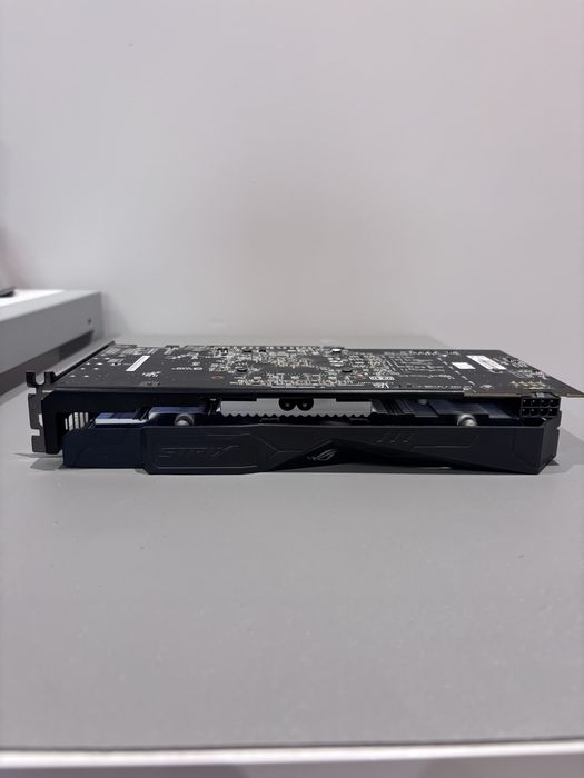 Placa gráfica Asus ROG Strix RX 570 OC