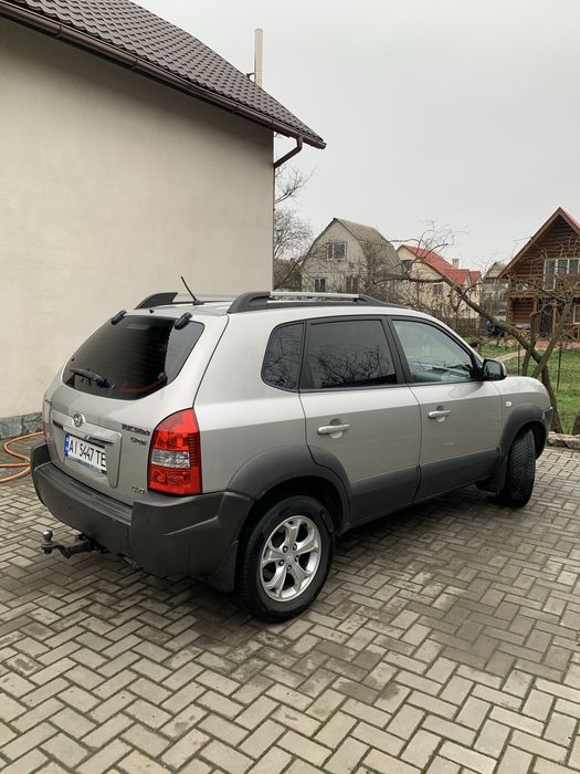 Hyundai Tucson 2008 дизель 4/4 автомат